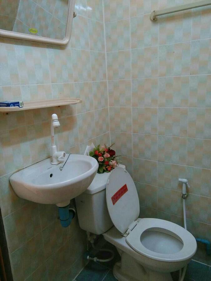 Win House Hotel Bangkok Luaran gambar